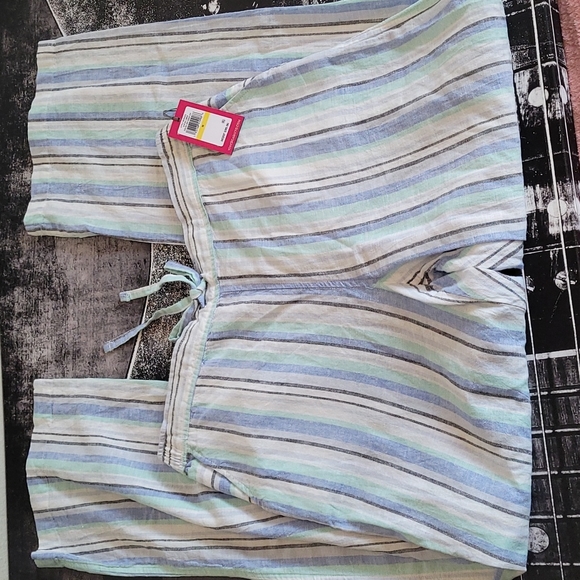 NWT Vince Camuto Set - Picture 3 of 6